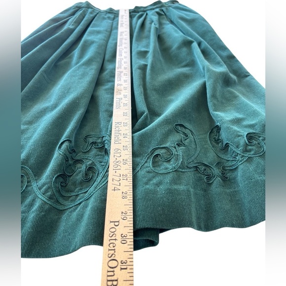 Vintage Susan Bristol Skirt 8P Green Corduroy Pleated Elastic Waist Embroidery - Picture 9 of 16